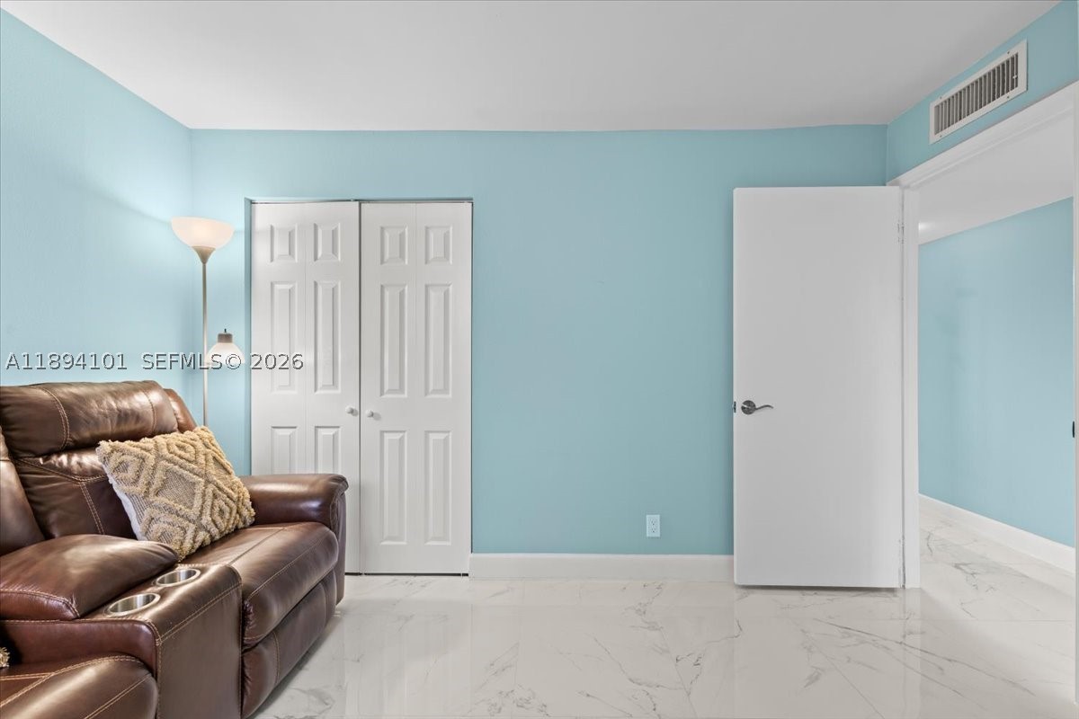 9450 Live Oak Pl 109 Property Photo 39