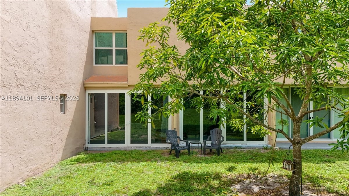 9450 Live Oak Pl 109 Property Photo 51
