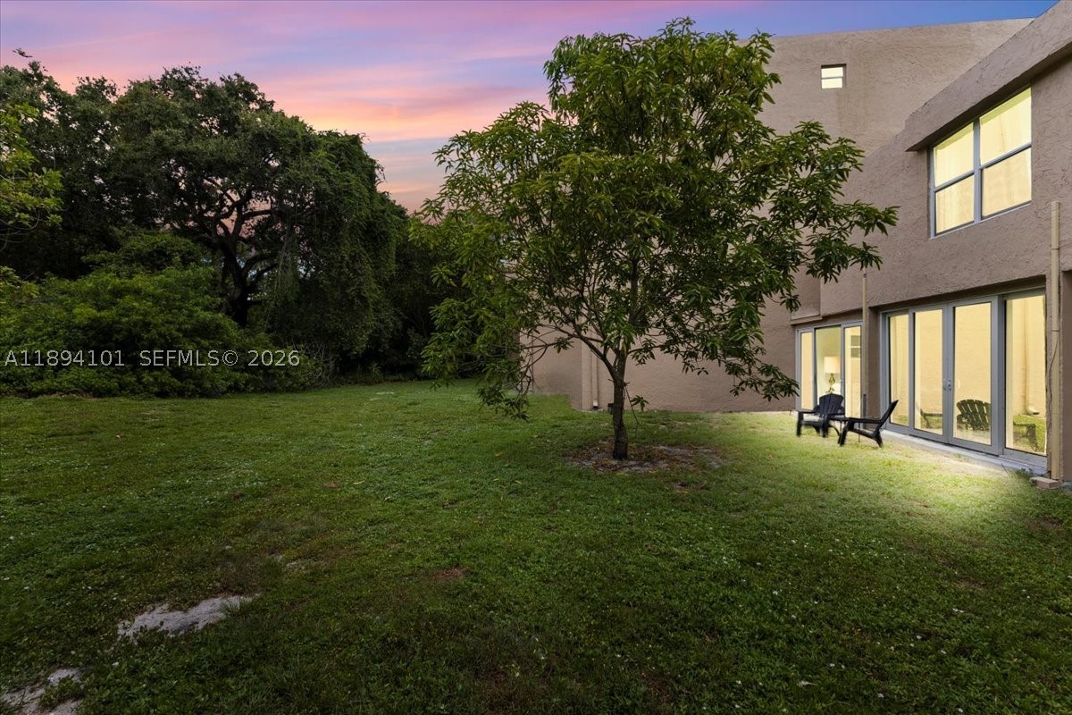 9450 Live Oak Pl 109 Property Photo 68