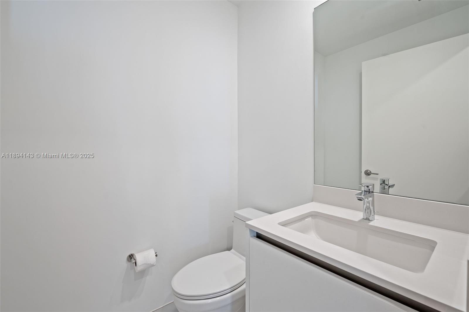 900 N Ocean Blvd 1005 Property Photo 32
