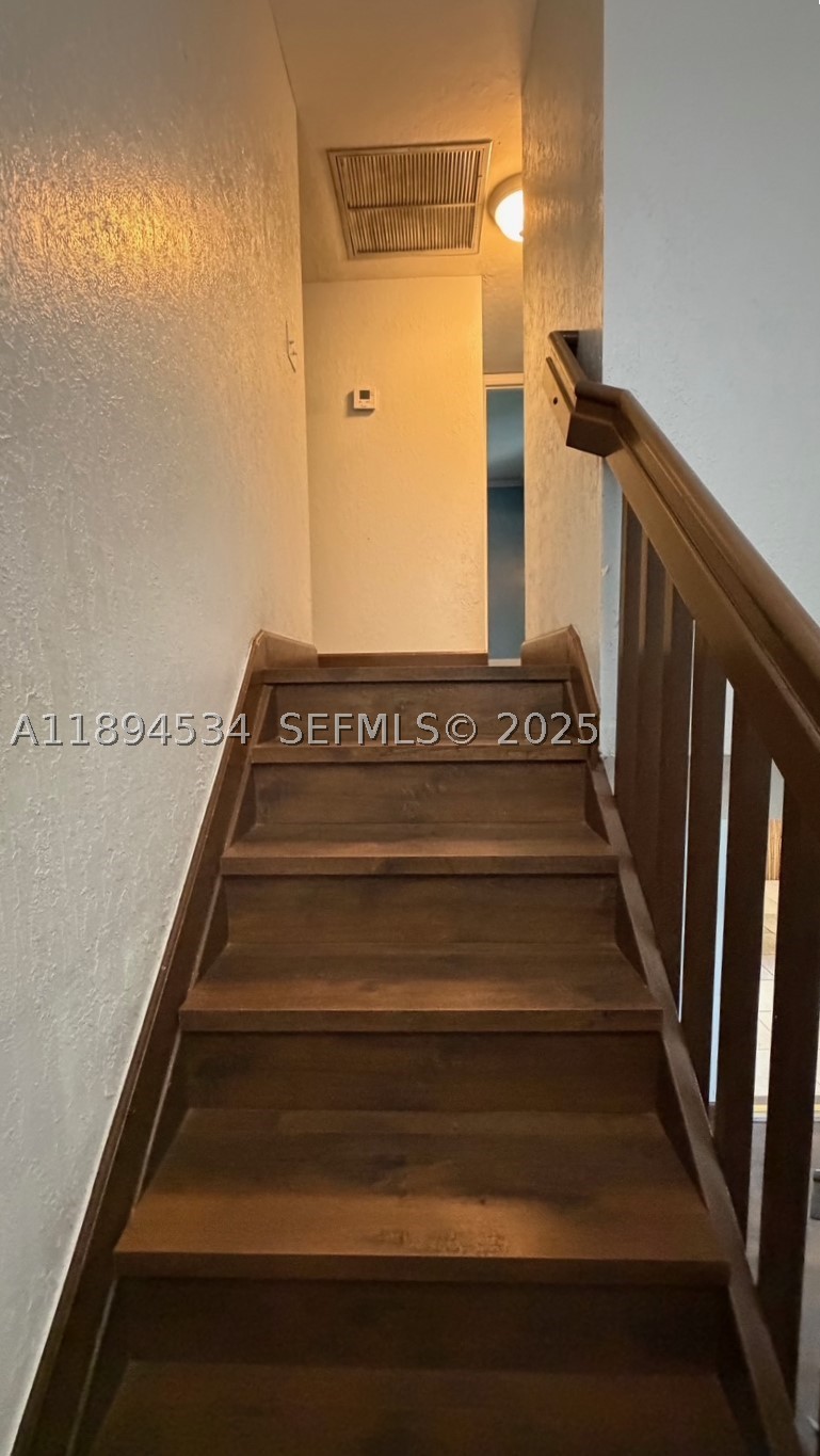 2450 W 67th Pl 13-12 Property Photo 11