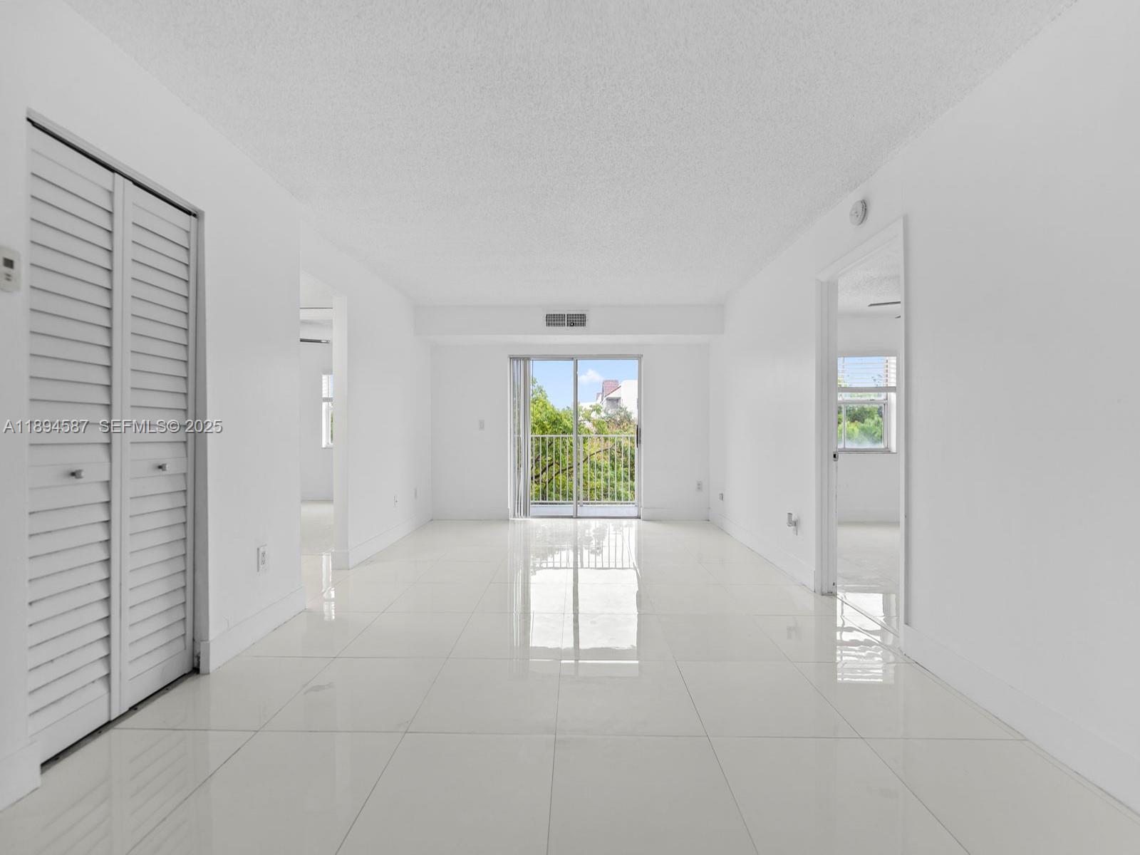 8260 SW 210th St 211 Property Photo 1