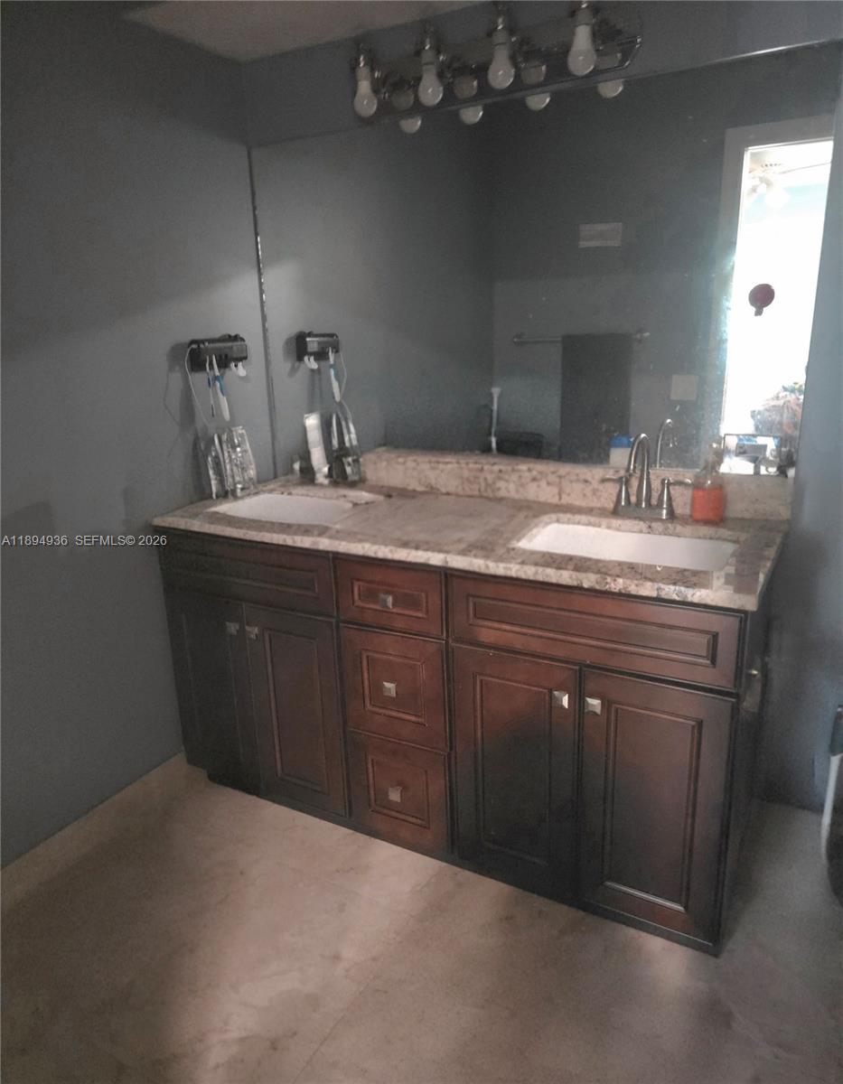 2202 Lucaya Bnd L3 Property Photo 5