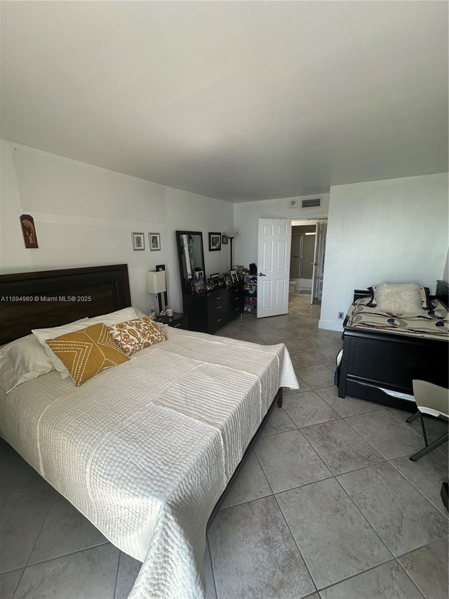 100 Bayview Dr 601 Property Photo 14
