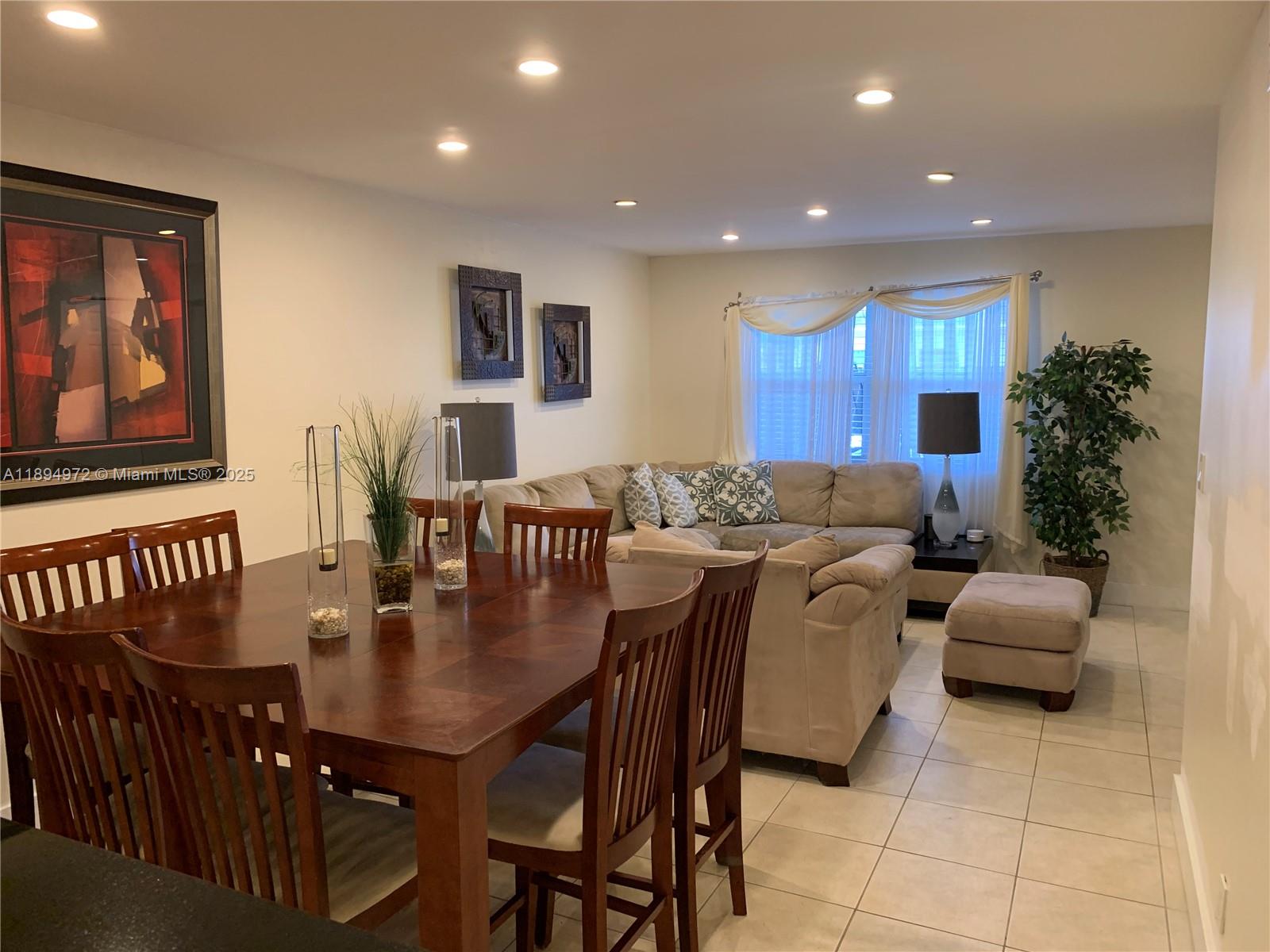 3328 Quail Close 5 Property Photo 14