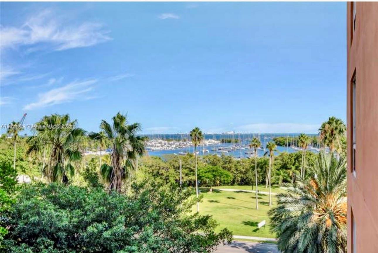 2951 S Bayshore Dr 603 Property Photo 15