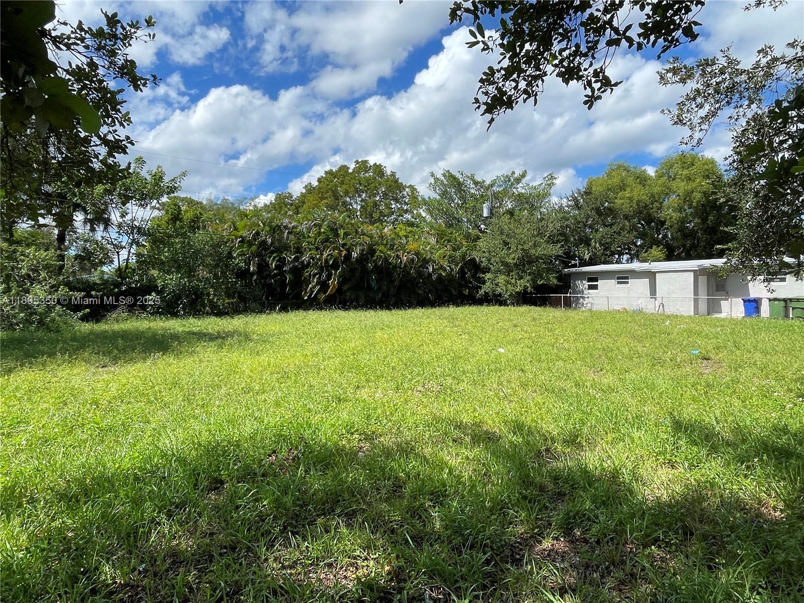 833 Nw 12th Ave Property Photo 4