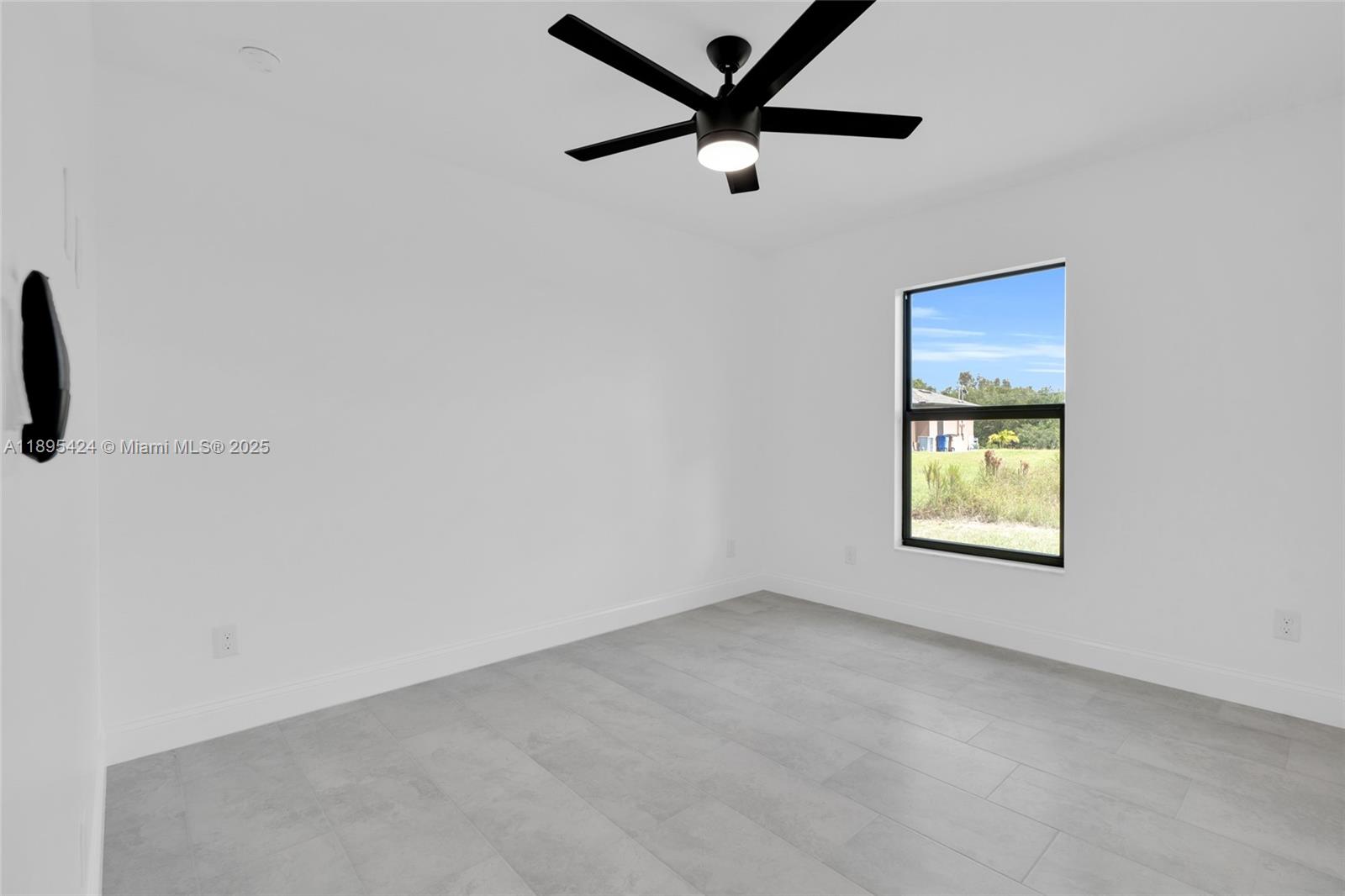 2508 Park Rd Property Photo 6