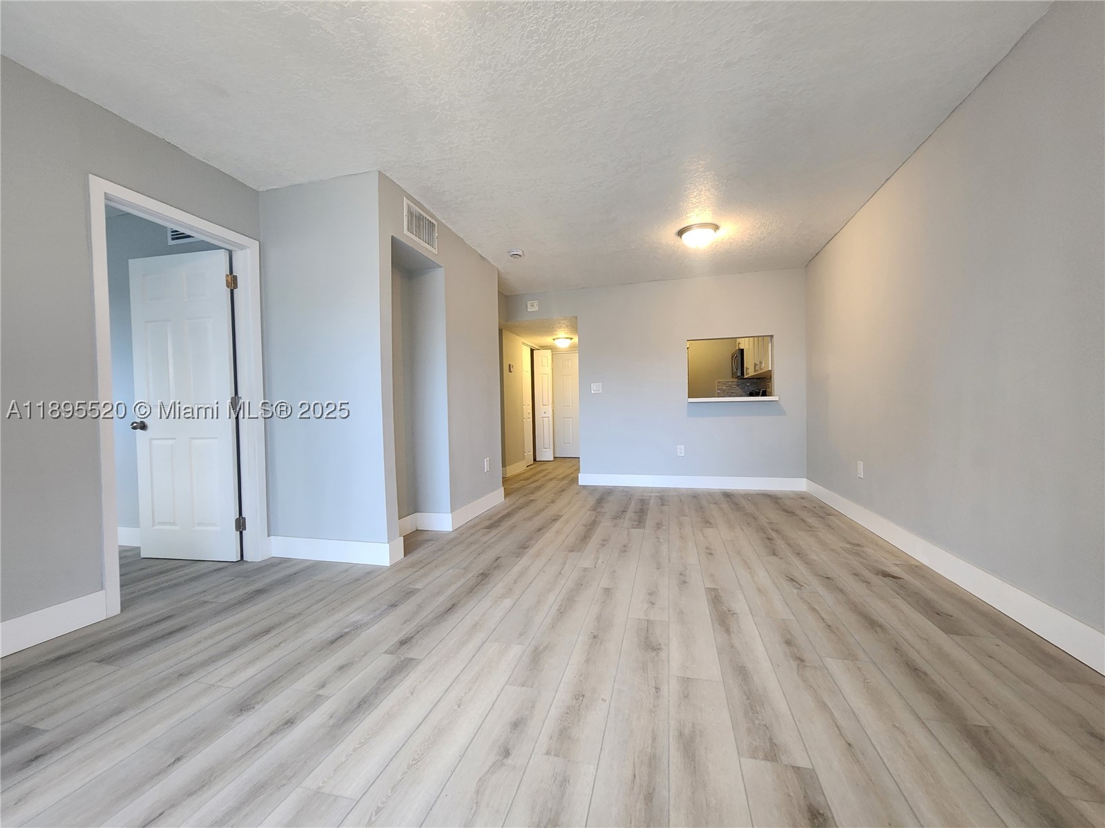 11309 Sw 200th St 303-c Property Photo 4