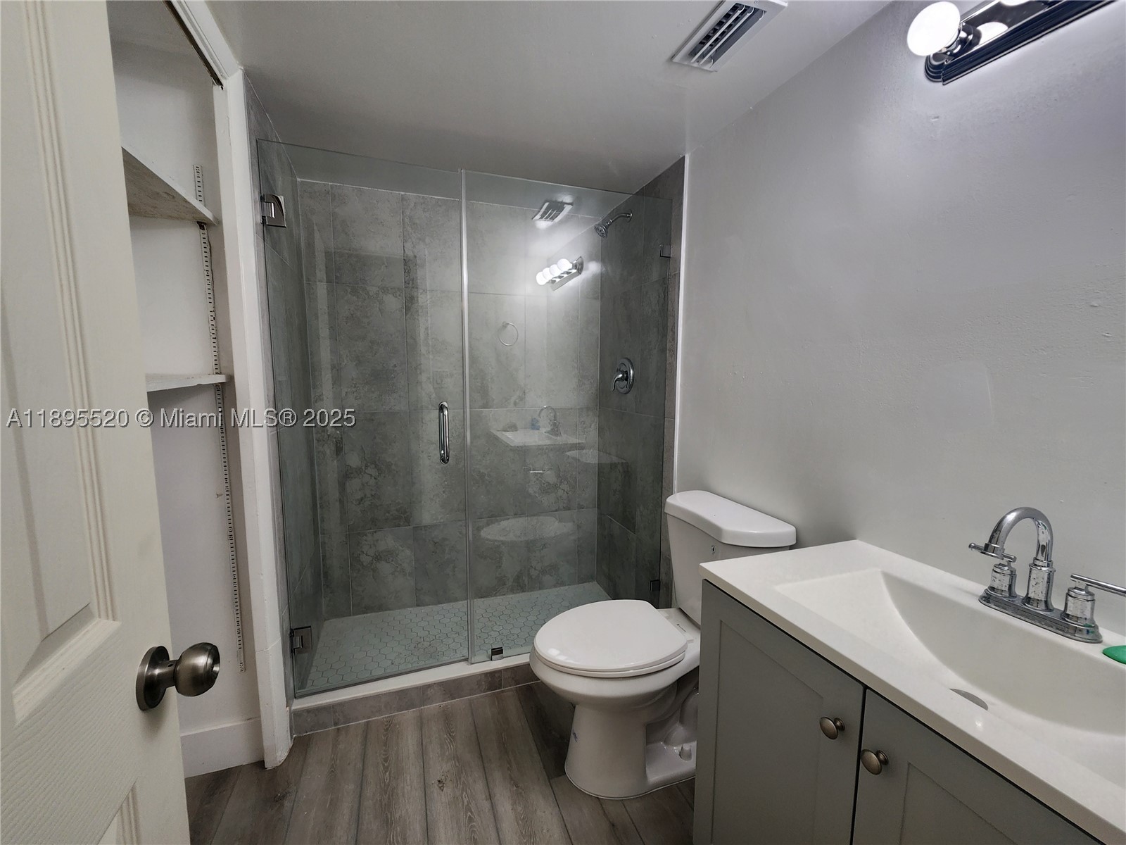 11309 Sw 200th St 303-c Property Photo 6