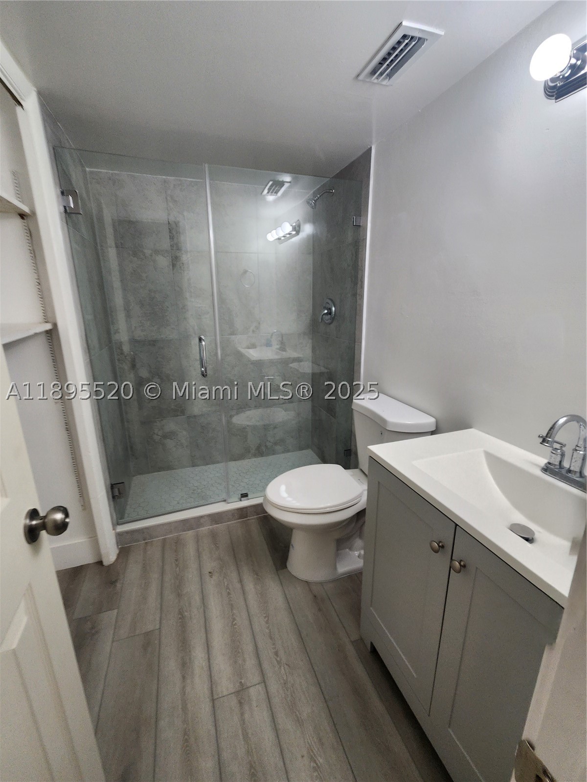 11309 Sw 200th St 303-c Property Photo 11