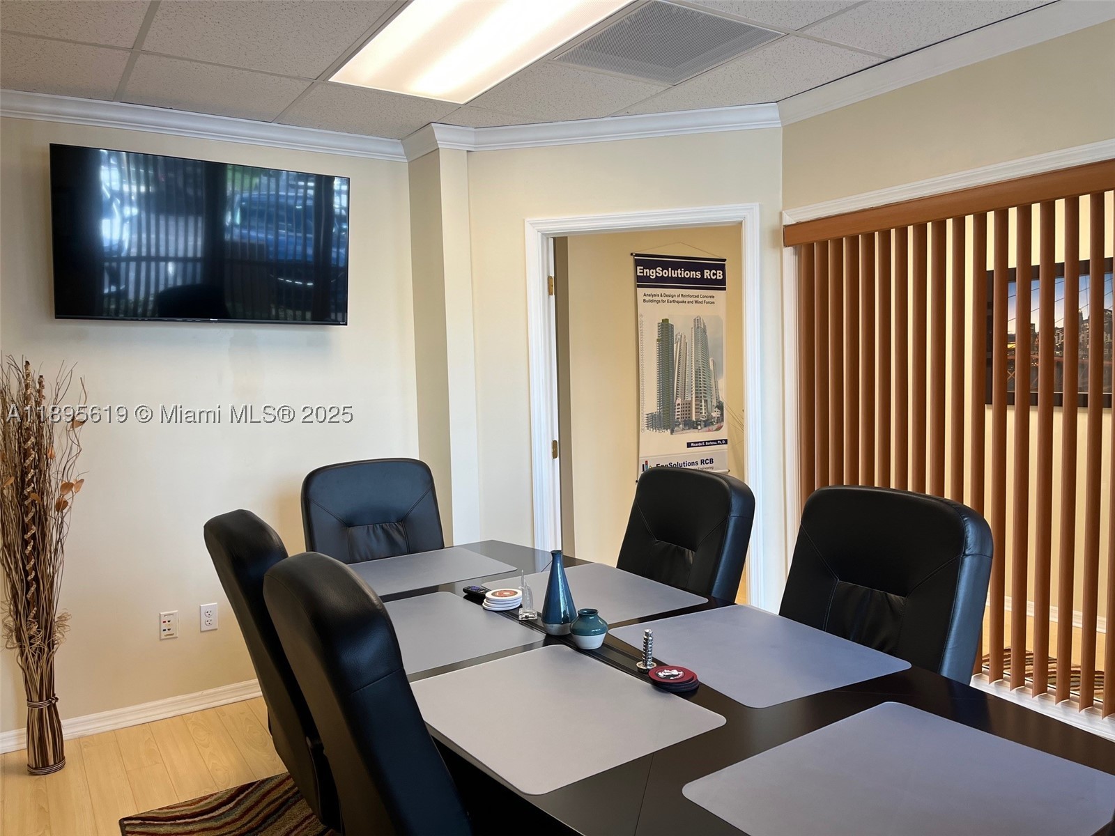 5220 S University Dr 106c Property Photo 12