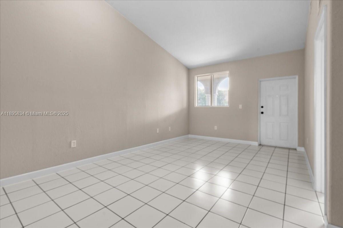 1677 Se 27th Ct 202 Property Photo 5