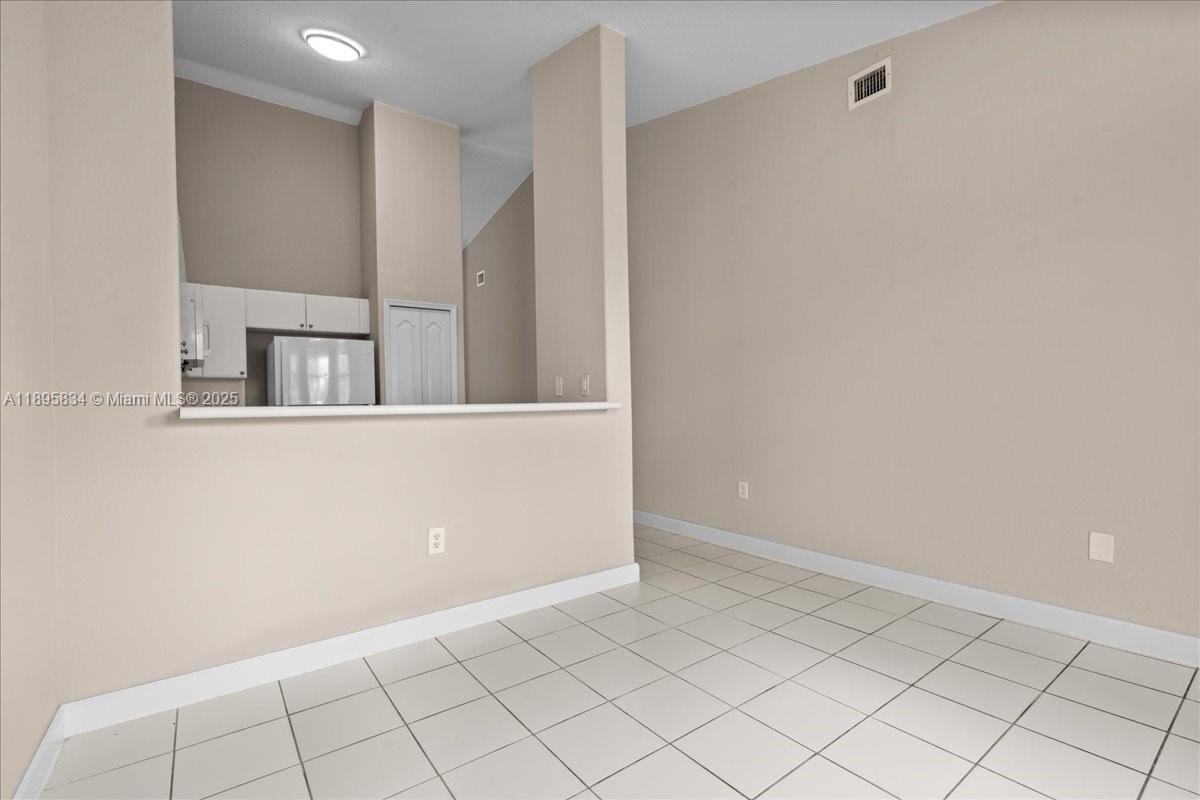 1677 Se 27th Ct 202 Property Photo 13