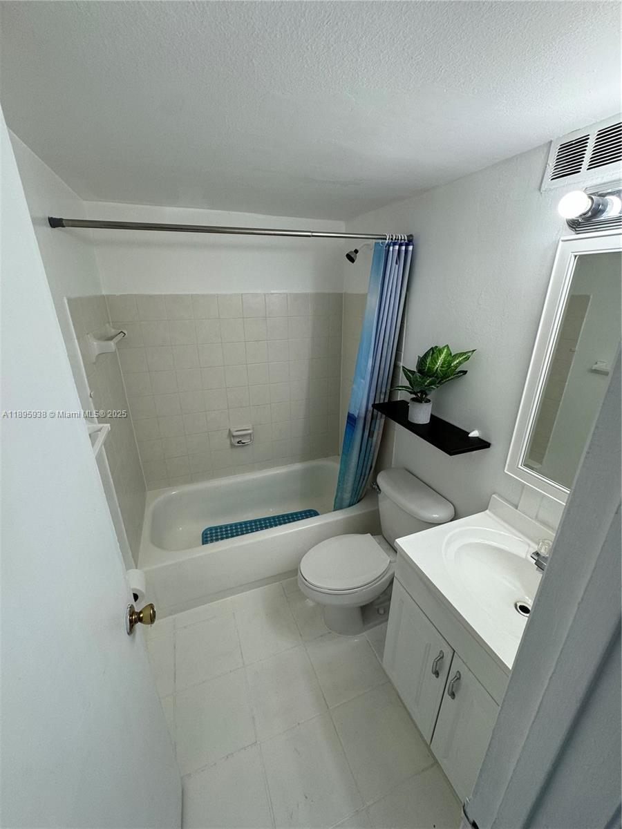1251 Ne 108th St 602 Property Photo 8
