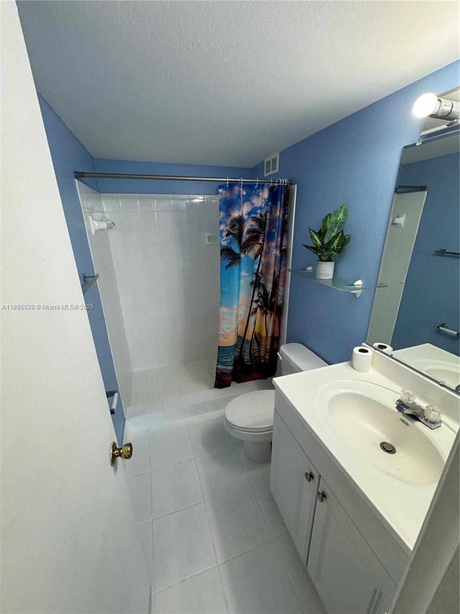1251 Ne 108th St 602 Property Photo 11