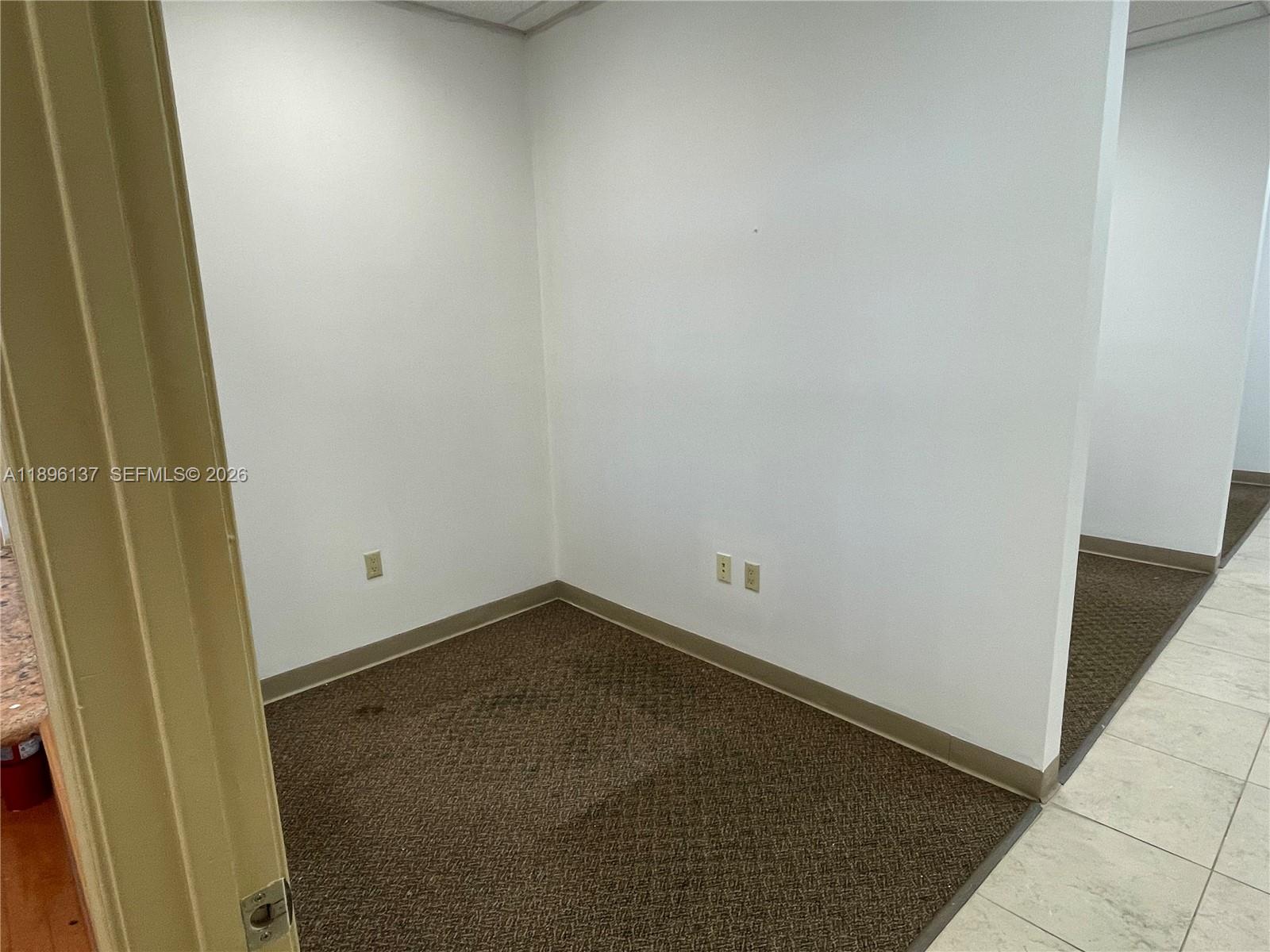 5501 N University Dr 103 Property Photo 10