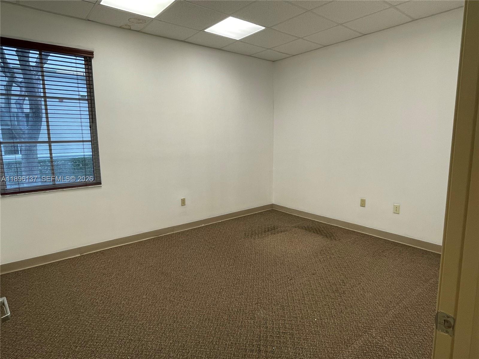5501 N University Dr 103 Property Photo 16