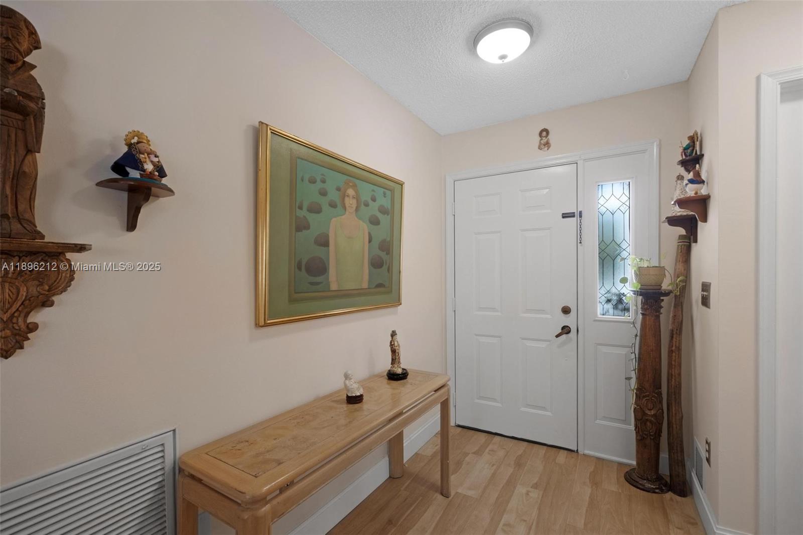 2270 Se 7th Pl Property Photo 5