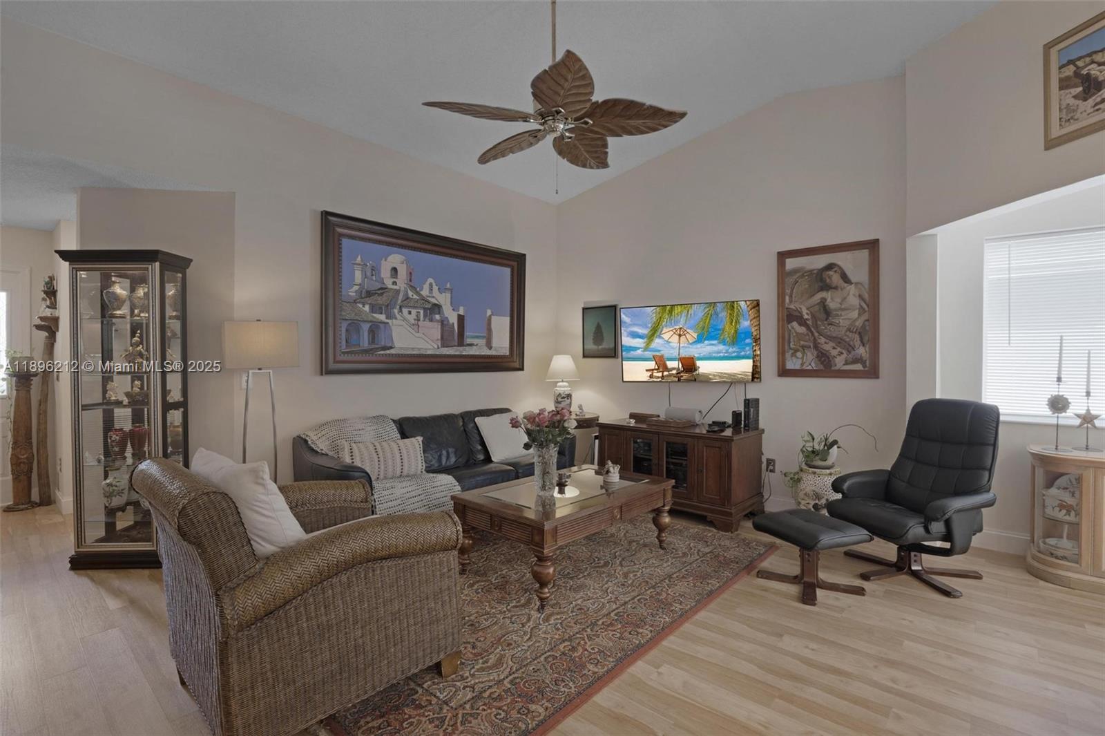 2270 Se 7th Pl Property Photo 6