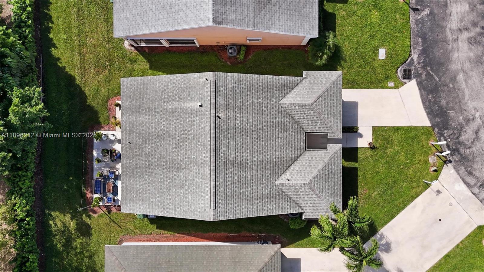 2270 Se 7th Pl Property Photo 36