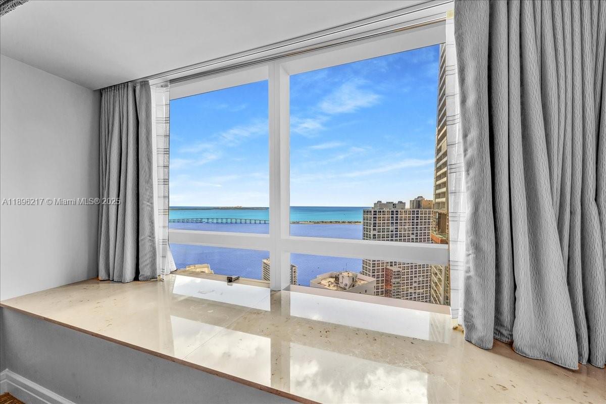 1435 Brickell Ave 3603 Property Photo 11