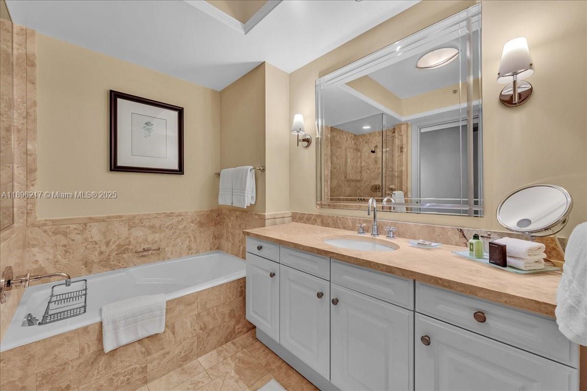 1435 Brickell Ave 3603 Property Photo 15