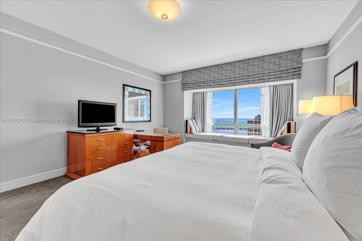 1435 Brickell Ave 3603 Property Photo 17