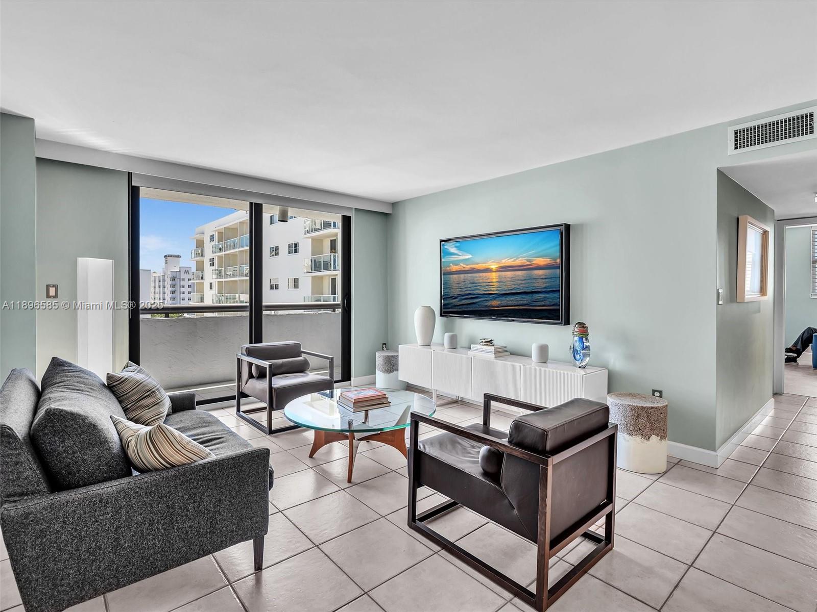 1775 Washington Ave 8b Property Photo 4