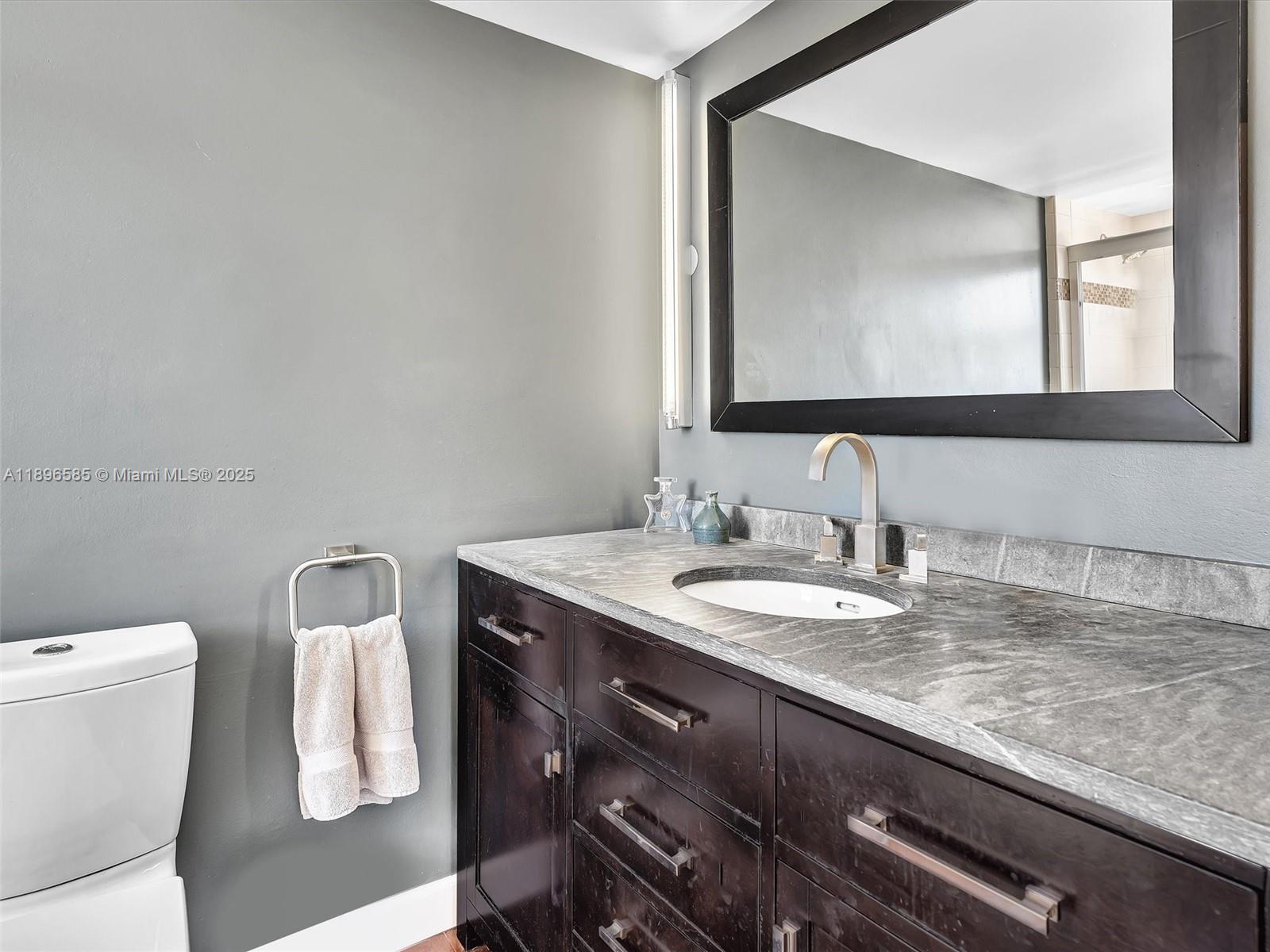 1775 Washington Ave 8b Property Photo 11