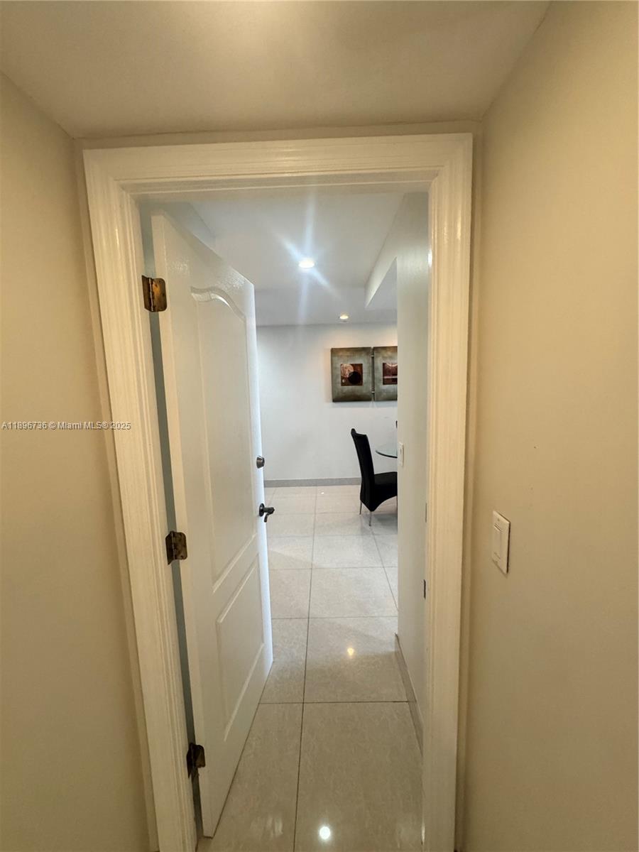 19370 Collins Ave 1427 Property Photo 13