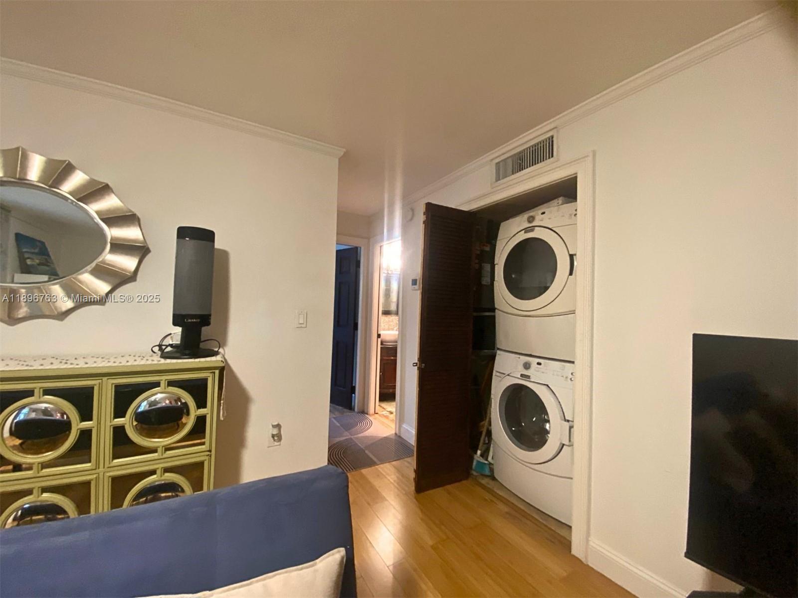 753 Michigan Ave 2b Property Photo 8