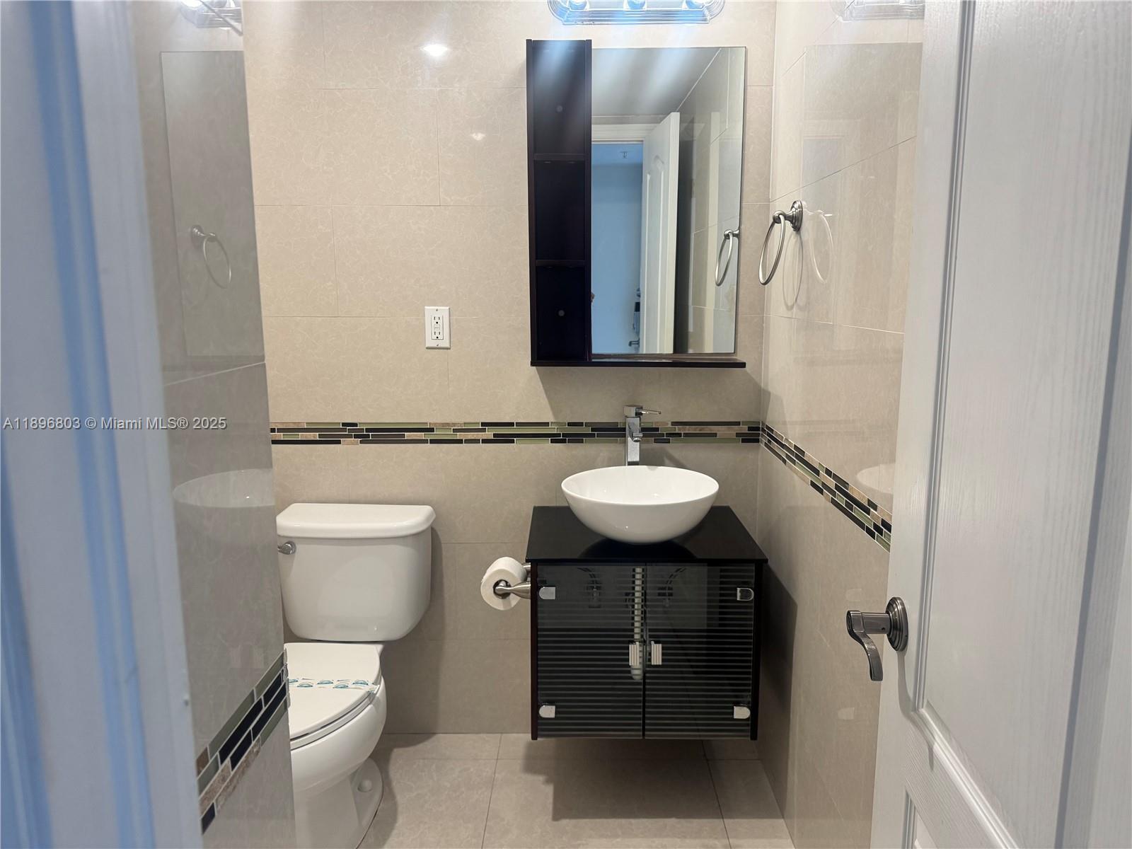 19370 Collins Ave 1520 Property Photo 4