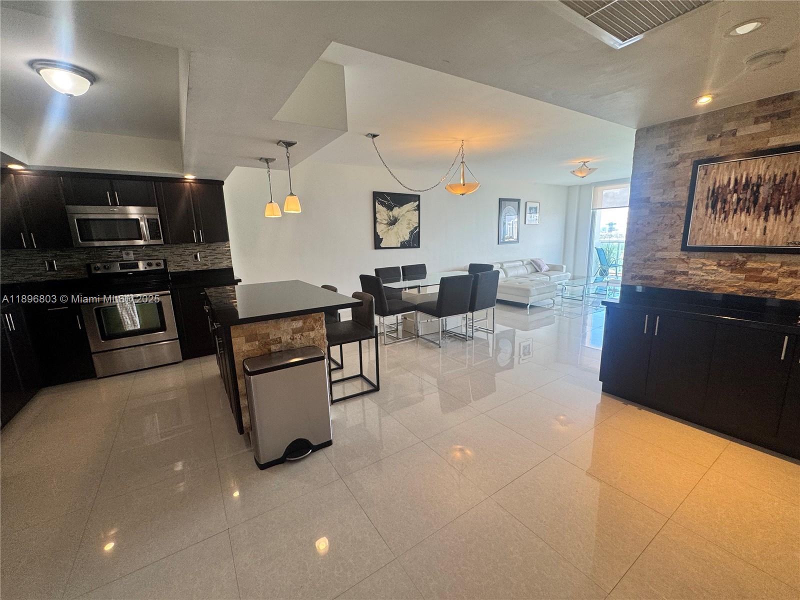 19370 Collins Ave 1520 Property Photo 7