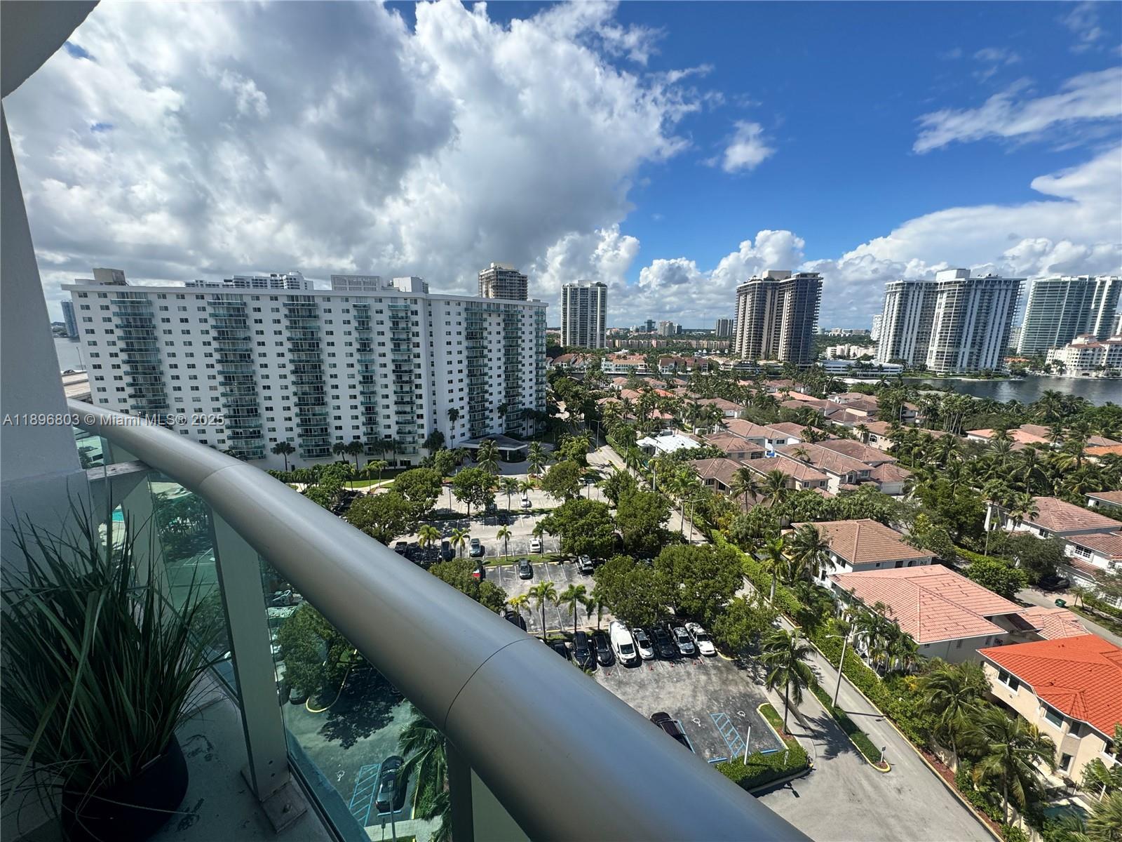 19370 Collins Ave 1520 Property Photo 14