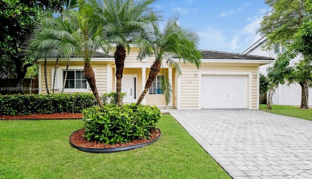 665 Se 31st Ave Property Photo 1