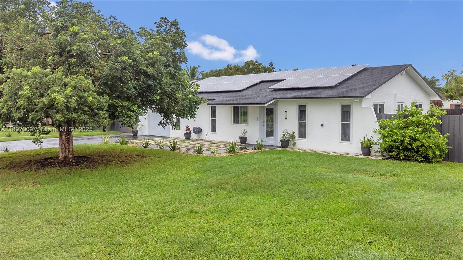 32020 Sw 199th Ave Property Photo 1