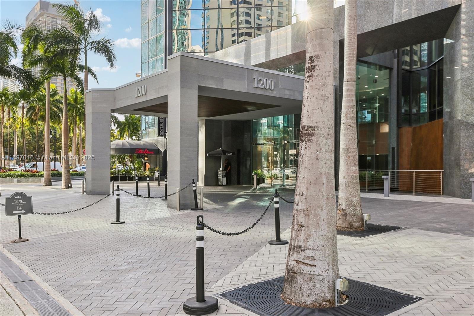 1200 Brickell Ave 520a-d Property Photo 3
