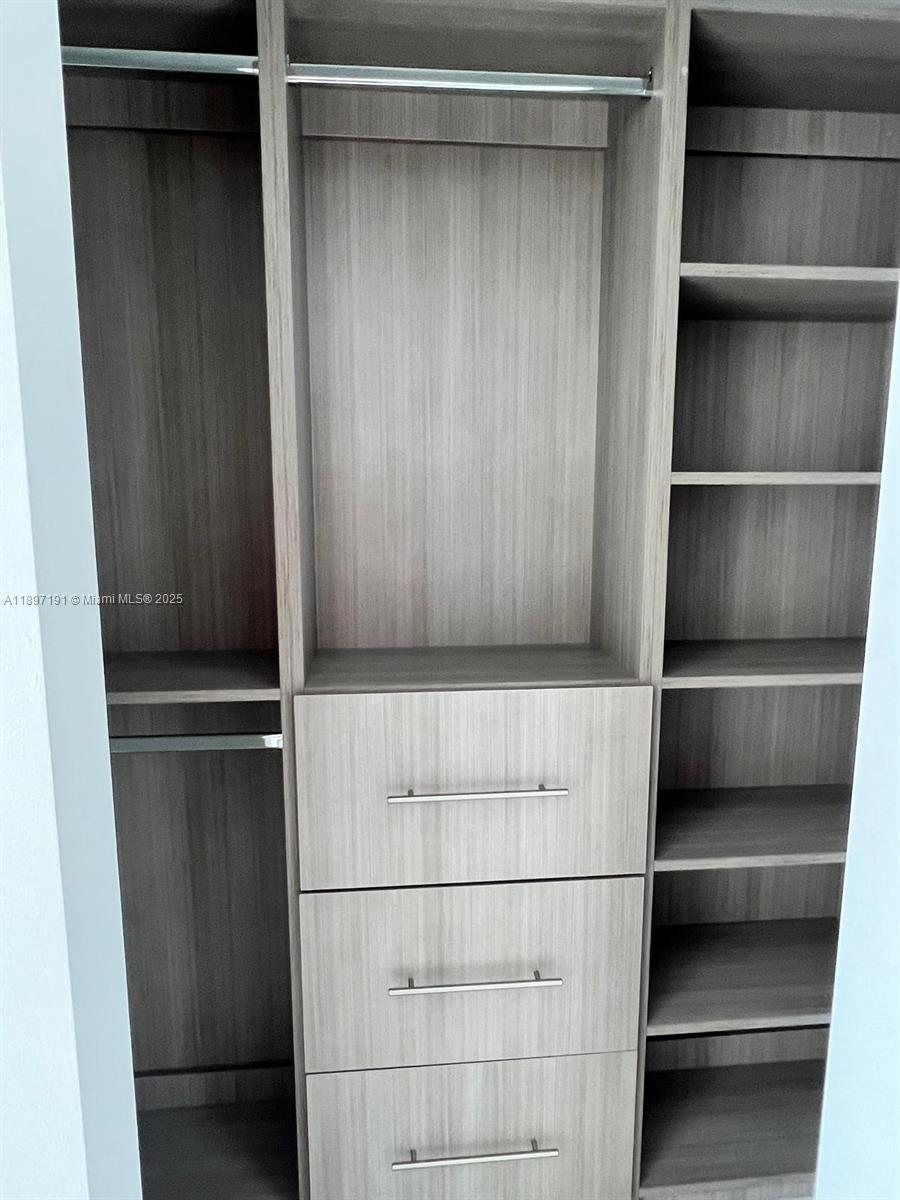 5300 Paseo Blvd 1905 Property Photo 6