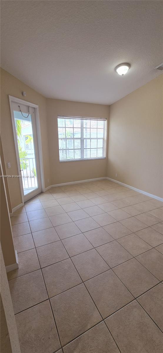3020 Laurel Ridge Cir Property Photo 7