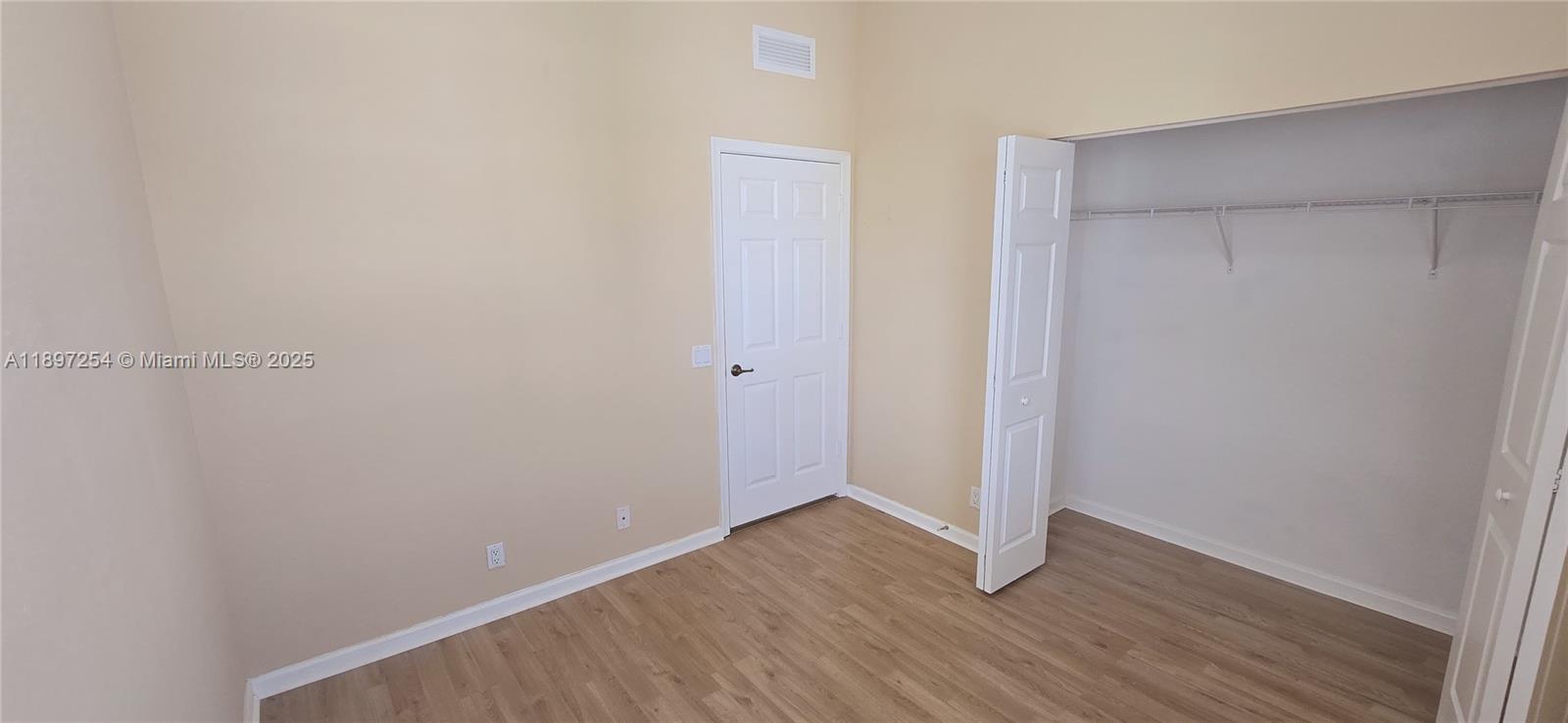 3020 Laurel Ridge Cir Property Photo 12