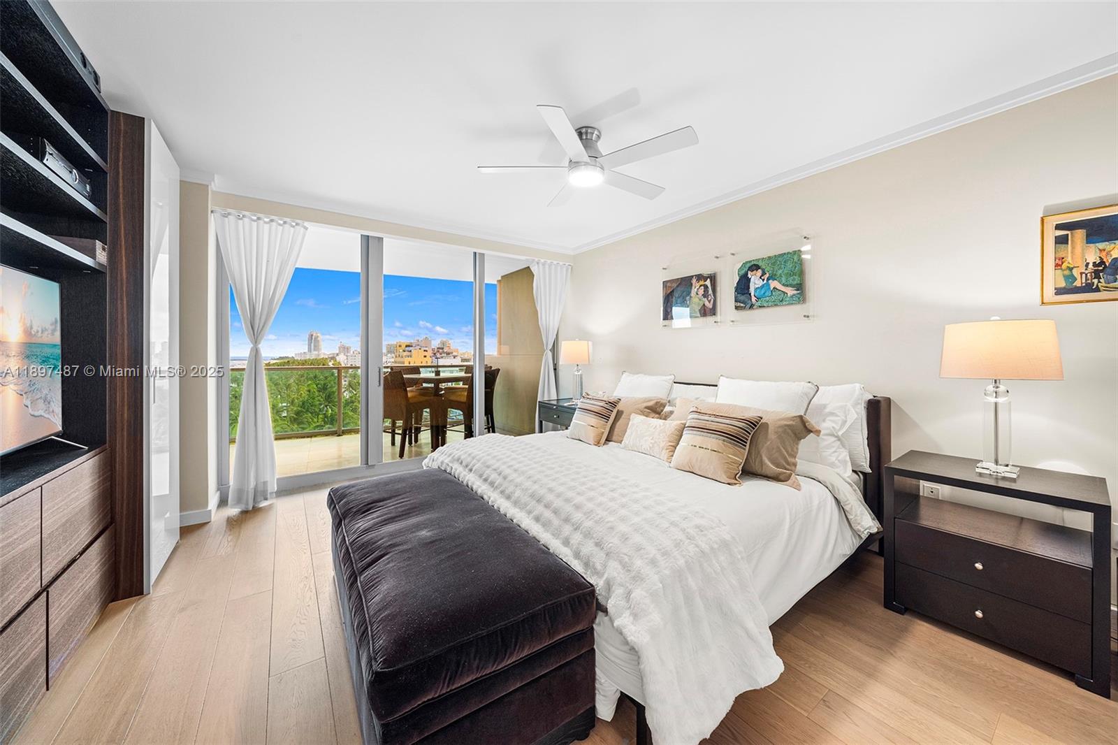 1455 Ocean Dr 1003 Property Photo 17