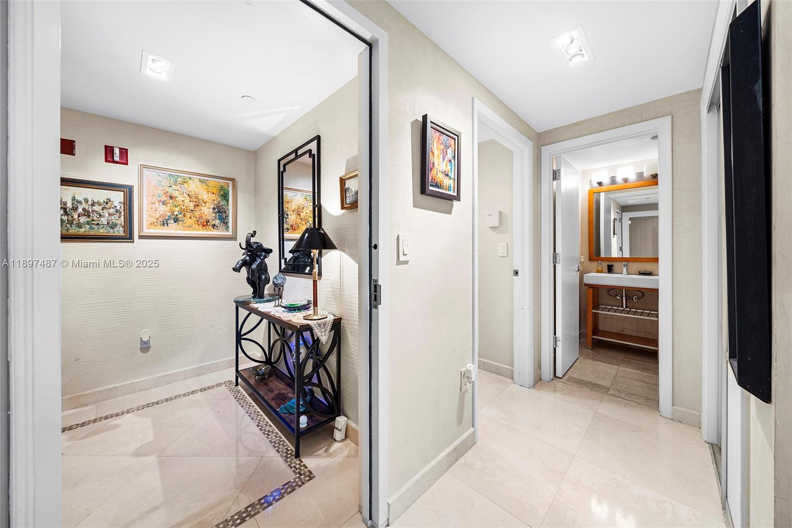 1455 Ocean Dr 1003 Property Photo 31