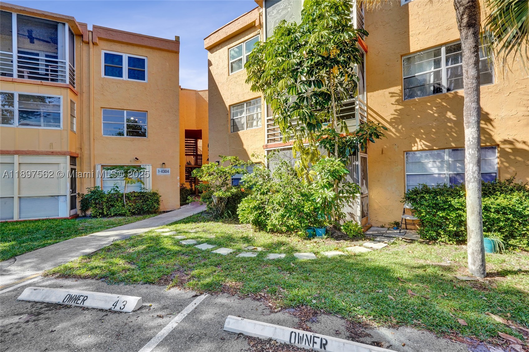 4314 Nw 9th Ave 3-3d Property Photo 28