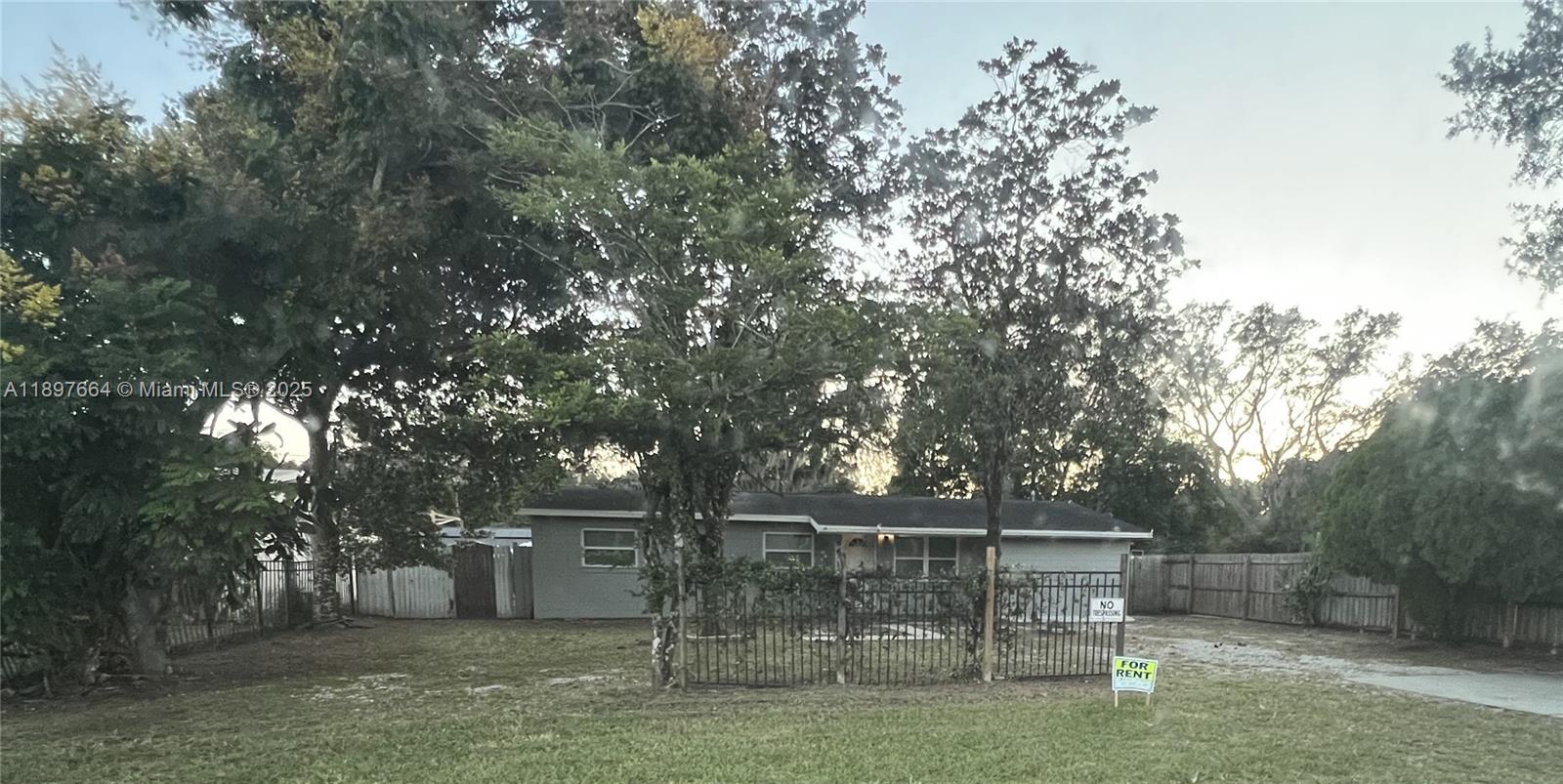 6632 Edgewater Drive 0