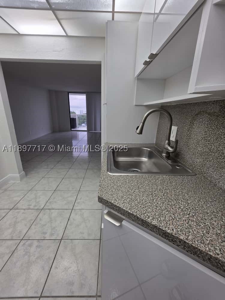 13499 Biscayne Blvd 811 Property Photo 8
