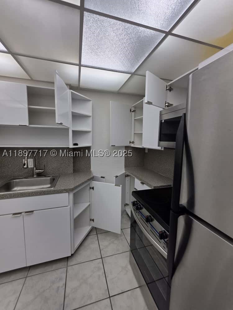 13499 Biscayne Blvd 811 Property Photo 9