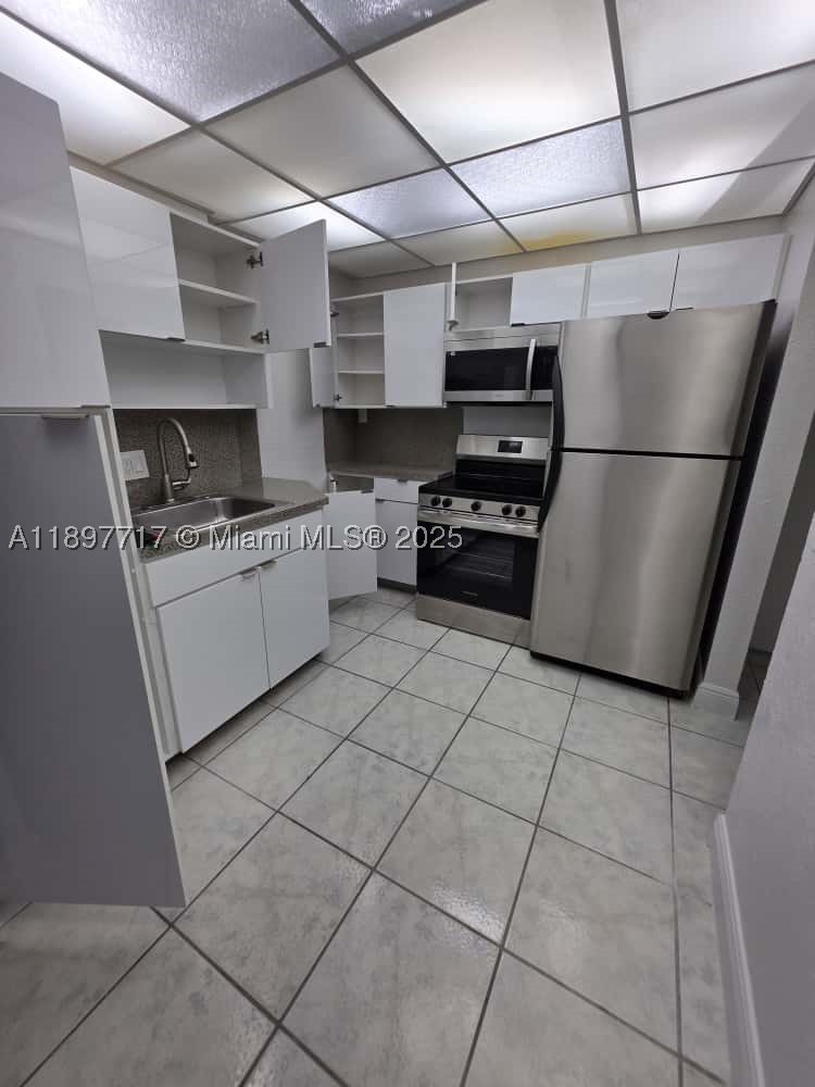 13499 Biscayne Blvd 811 Property Photo 10