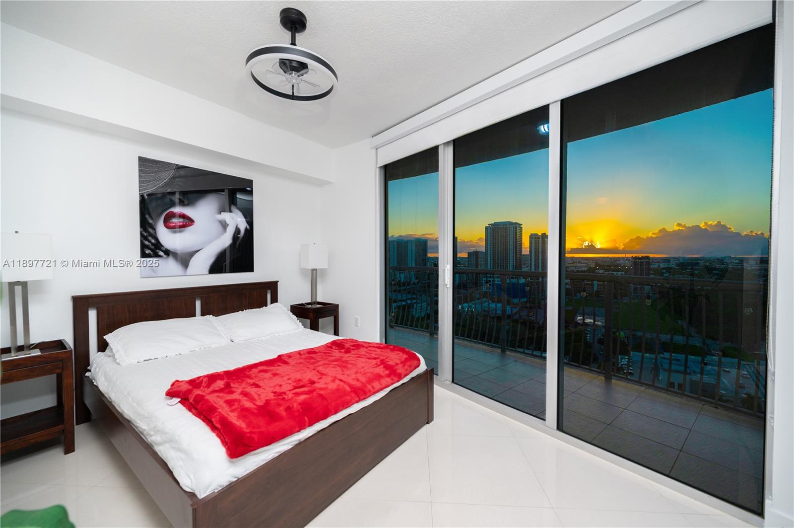 1750 N Bayshore Dr 2615 Property Photo 4