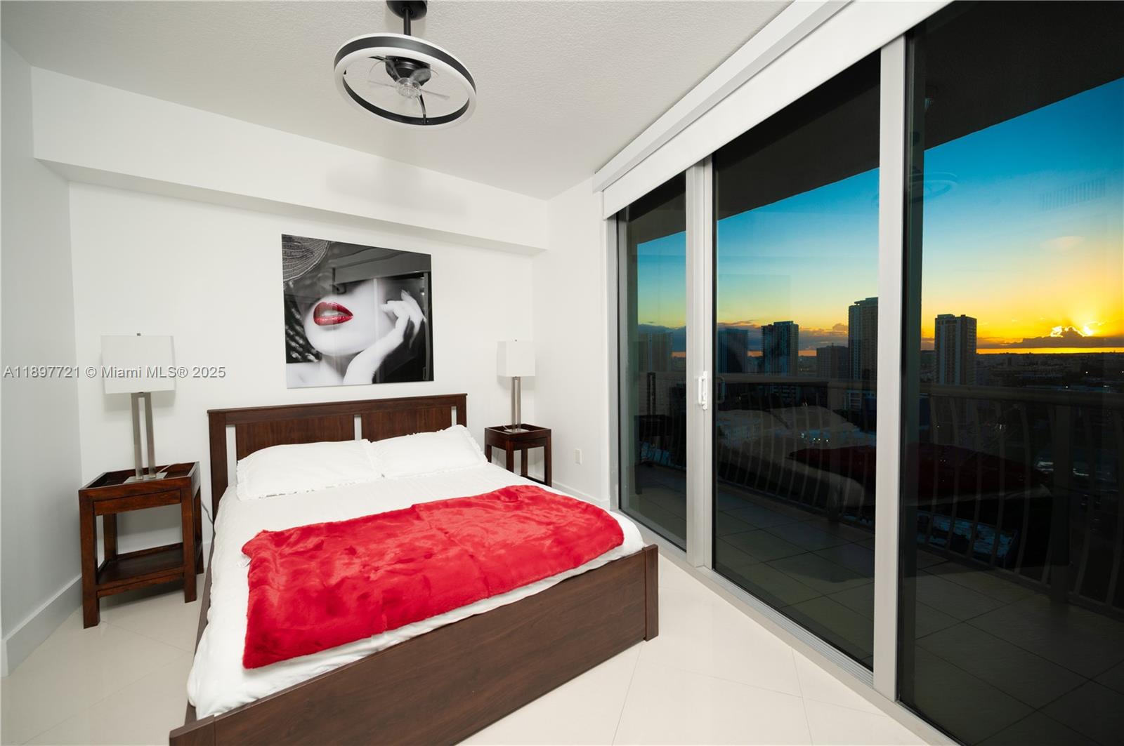1750 N Bayshore Dr 2615 Property Photo 5